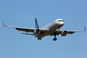 United Airlines Boeing 757-224 (N12114) at  Houston - George Bush Intercontinental, United States