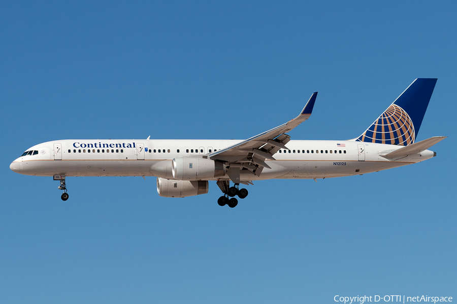 Continental Airlines Boeing 757-224 (N12125) | Photo 181064