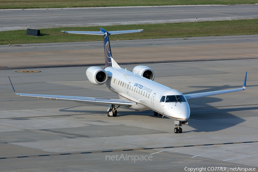 United Express (ExpressJet Airlines) Embraer ERJ-145XR (N12136) | Photo 14256