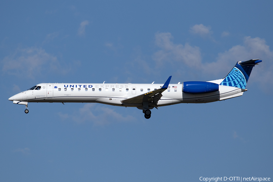 United Express (ExpressJet Airlines) Embraer ERJ-145XR (N12160) | Photo 525345
