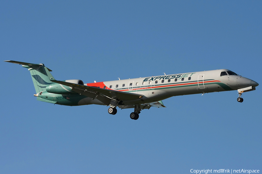 United Express (ExpressJet Airlines) Embraer ERJ-145XR (N12167) | Photo 352505