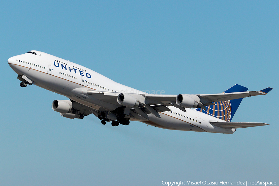 United Airlines Boeing 747-422 (N121UA) | Photo 193281