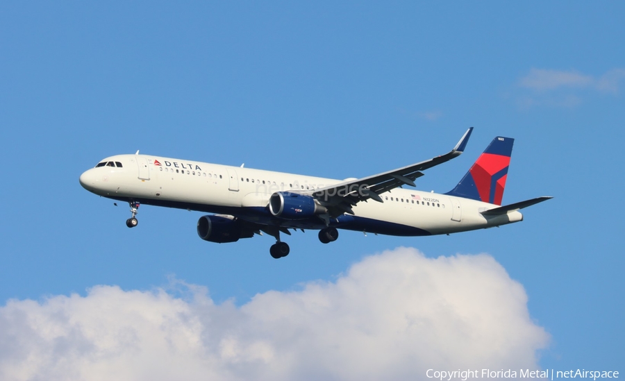 Delta Air Lines Airbus A321-211 (N122DN) | Photo 566476