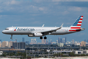American Airlines Airbus A321-231 (N122NN) at  Miami - International, United States