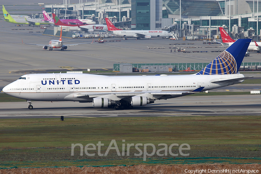 United Airlines Boeing 747-422 (N122UA) | Photo 372456