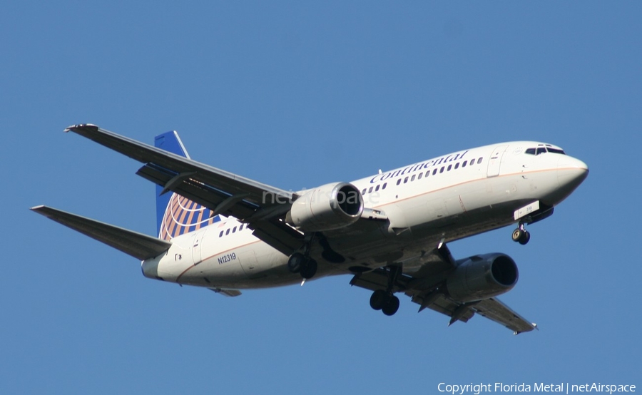 Continental Airlines Boeing 737-3T0 (N12319) | Photo 304436