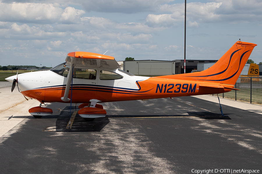 (Private) Cessna 182P Skylane (N1239M) | Photo 636414