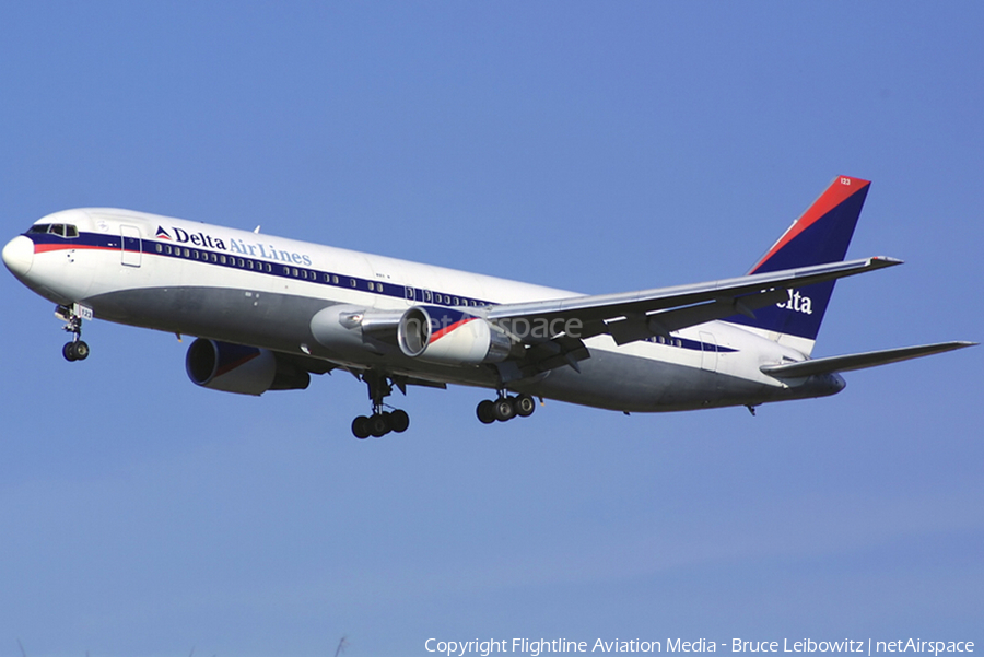 Delta Air Lines Boeing 767-332 (N123DN) | Photo 172019