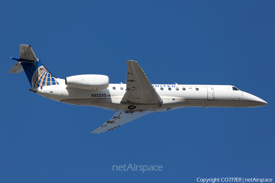 United Express (ExpressJet Airlines) Embraer ERJ-135LR (N12530) | Photo 47263