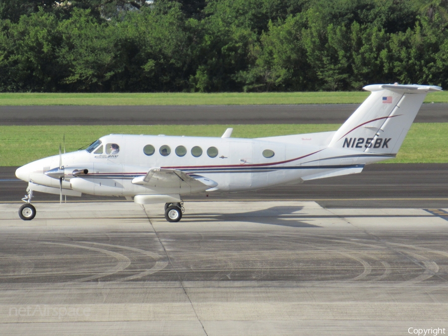 Eastern Air Express Beech King Air B200 (N125BK) | Photo 542326
