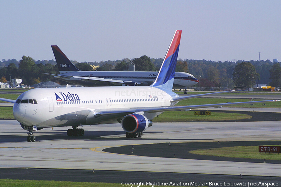 Delta Air Lines Boeing 767-332 (N125DL) | Photo 171828