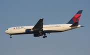Delta Air Lines Boeing 767-332 (N125DL) at  Detroit - Metropolitan Wayne County, United States