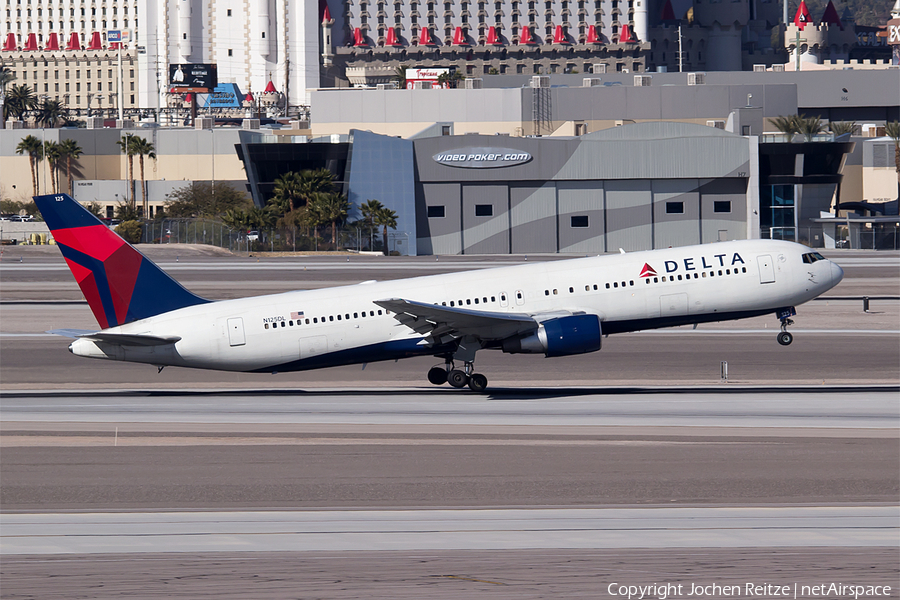 Delta Air Lines Boeing 767-332 (N125DL) | Photo 96633