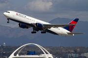 Delta Air Lines Boeing 767-332 (N125DL) at  Los Angeles - International, United States