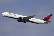 Delta Air Lines Boeing 767-332 (N125DL) at  Los Angeles - International, United States