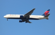 Delta Air Lines Boeing 767-332 (N125DL) at  Orlando - International (McCoy), United States