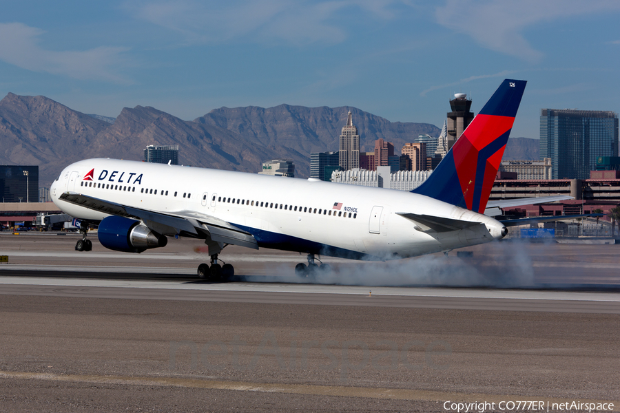 Delta Air Lines Boeing 767-332 (N126DL) | Photo 38813