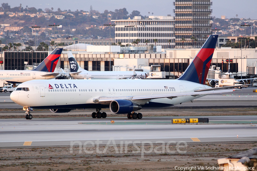 Delta Air Lines Boeing 767-332 (N126DL) | Photo 39293