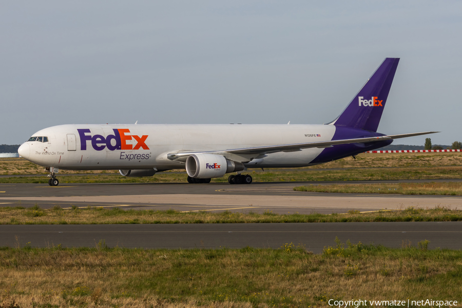 FedEx Boeing 767-3S2F(ER) (N126FE) | Photo 527860