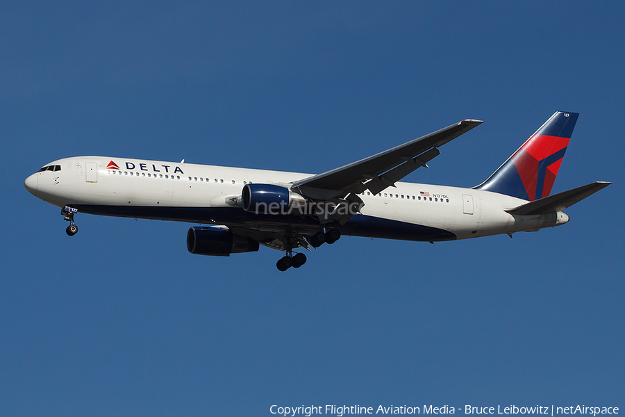 Delta Air Lines Boeing 767-332 (N127DL) | Photo 98034