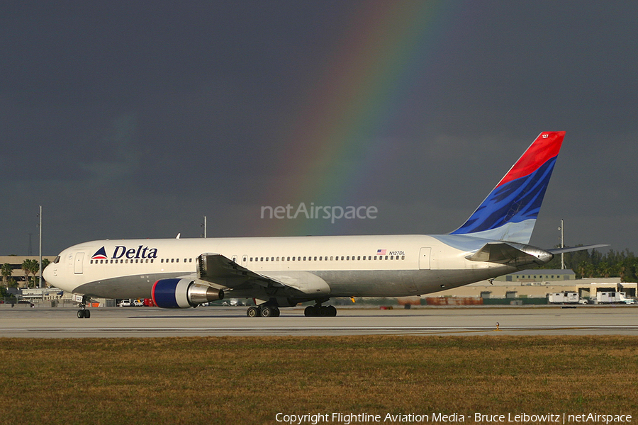 Delta Air Lines Boeing 767-332 (N127DL) | Photo 82029