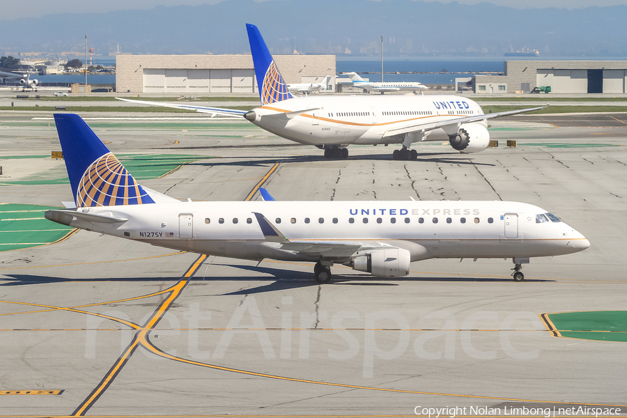 United Express (SkyWest Airlines) Embraer ERJ-175LR (ERJ-170-200LR) (N127SY) | Photo 427758