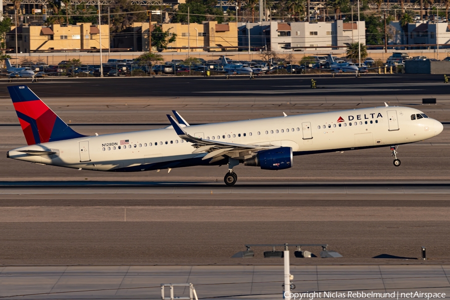 Delta Air Lines Airbus A321-211 (N128DN) | Photo 680791