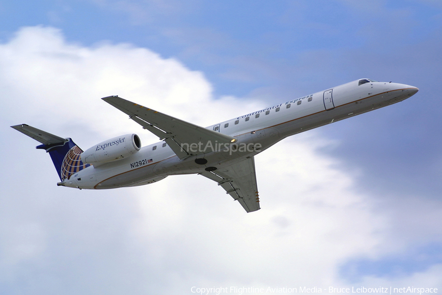 Continental Express (ExpressJet) Embraer ERJ-145LR (N12921) | Photo 91360