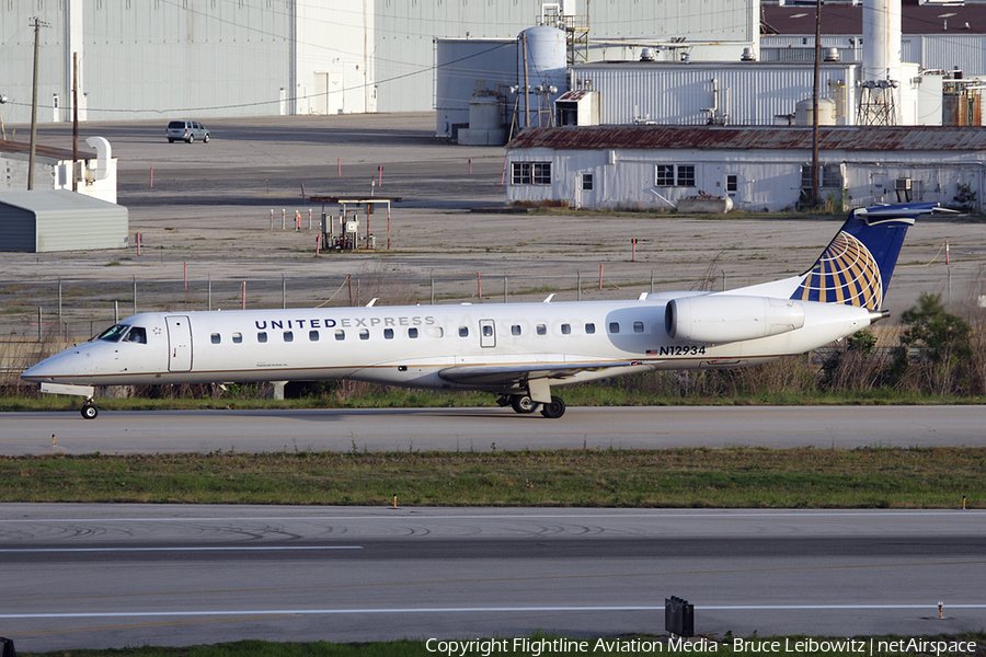 United Express (ExpressJet Airlines) Embraer ERJ-145EP (N12934) | Photo 88026