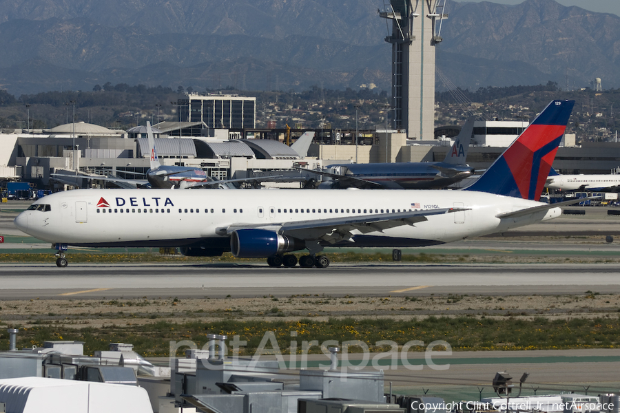 Delta Air Lines Boeing 767-332(ER) (N129DL) | Photo 40177