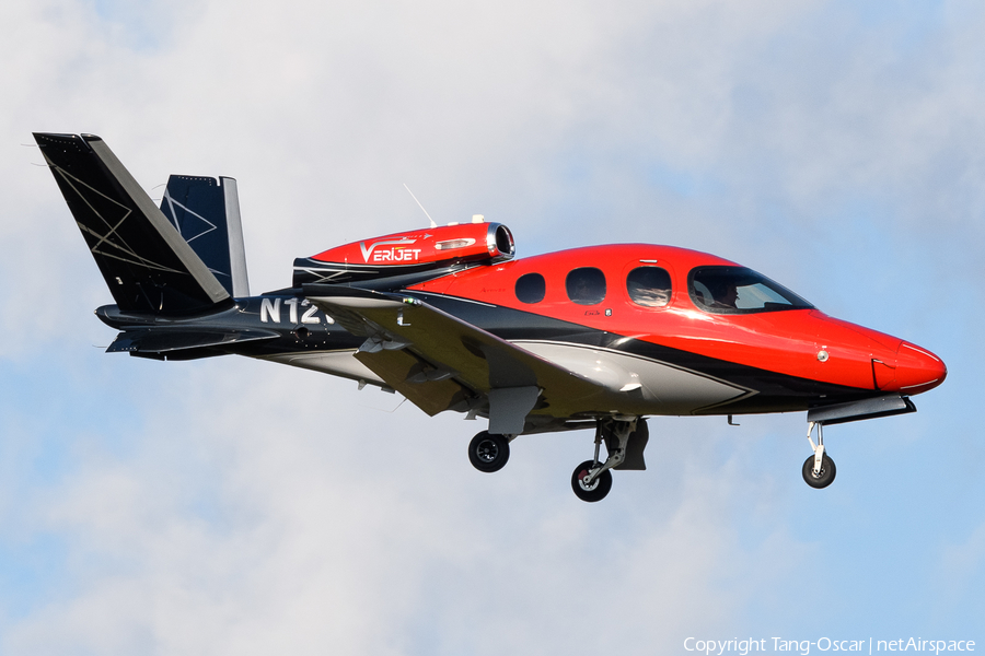 VeriJet Cirrus SF50 Vision Jet G2+ Arrivee (N12VJ) | Photo 541377