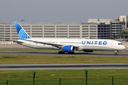 United Airlines Boeing 787-10 Dreamliner (N13013) at  Brussels - International, Belgium