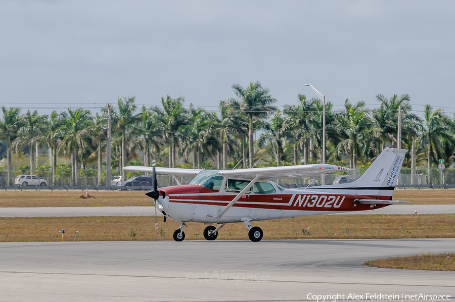 (Private) Cessna 172M Skyhawk (N1302U) | Photo 68540