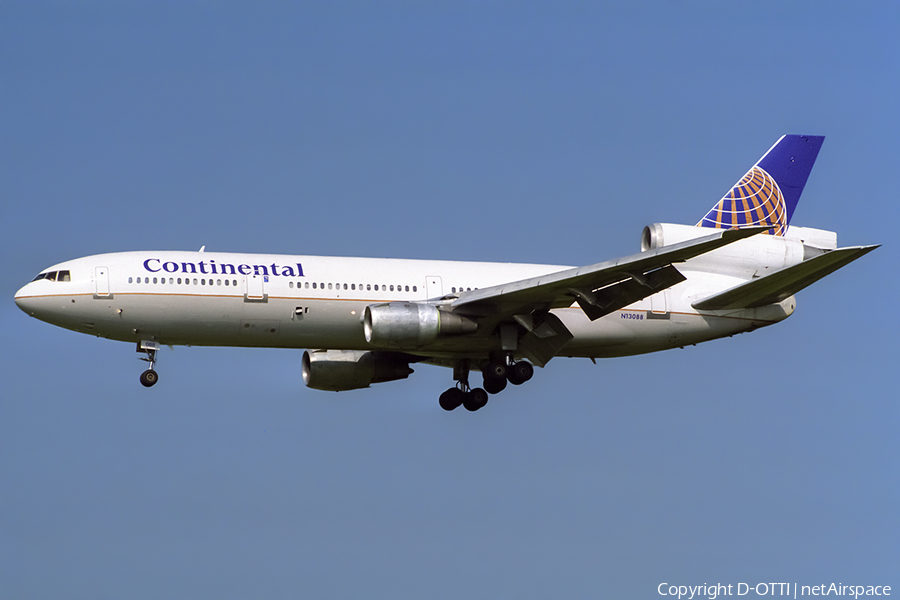 Continental Airlines McDonnell Douglas DC-10-30 (N13088) | Photo 415907