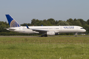 United Airlines Boeing 757-224 (N13110) at  Hamburg - Fuhlsbuettel (Helmut Schmidt), Germany