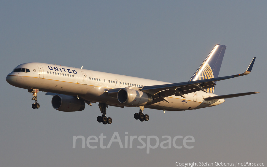 United Airlines Boeing 757-224 (N13113) | Photo 4810