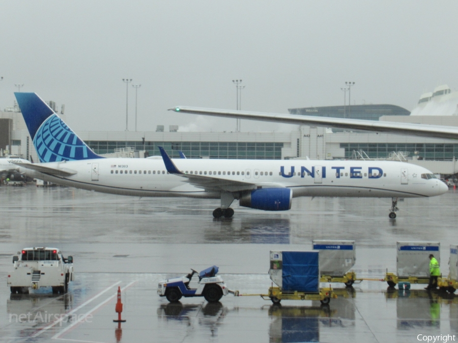 United Airlines Boeing 757-224 (N13113) | Photo 624623