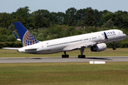 United Airlines Boeing 757-224 (N13113) at  Hamburg - Fuhlsbuettel (Helmut Schmidt), Germany