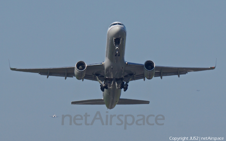 United Airlines Boeing 757-224 (N13113) | Photo 88126
