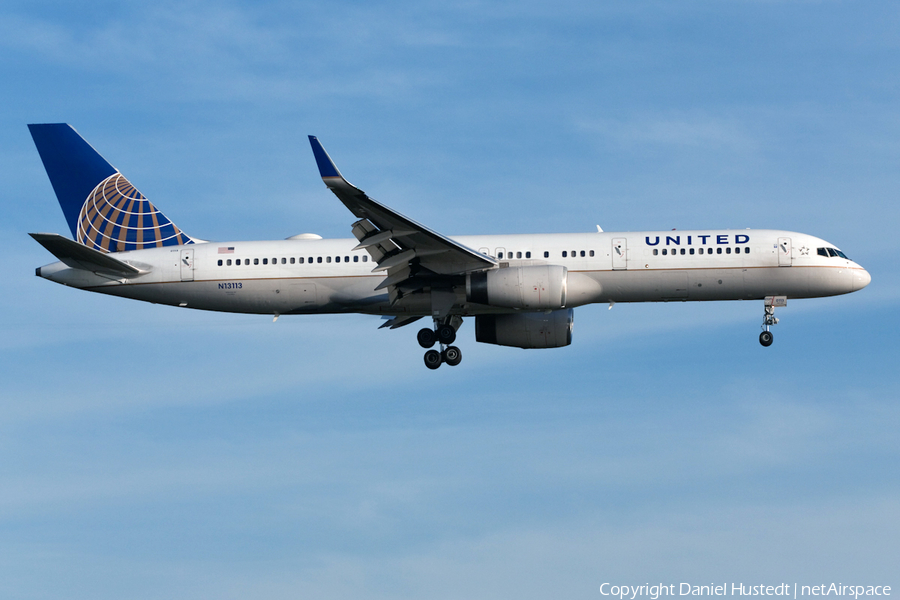 United Airlines Boeing 757-224 (N13113) | Photo 485096