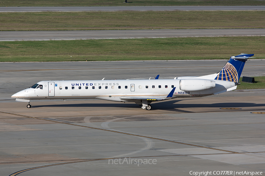 United Express (ExpressJet Airlines) Embraer ERJ-145XR (N13133) | Photo 14237