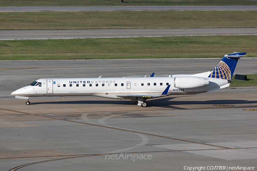 United Express (ExpressJet Airlines) Embraer ERJ-145XR (N13133) | Photo 14237