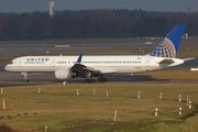 United Airlines Boeing 757-224 (N13138) at  Hamburg - Fuhlsbuettel (Helmut Schmidt), Germany