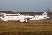 United Airlines Boeing 757-224 (N13138) at  Hamburg - Fuhlsbuettel (Helmut Schmidt), Germany