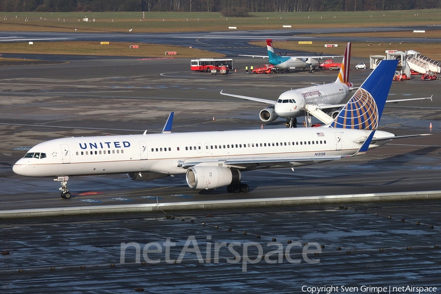 United Airlines Boeing 757-224 (N13138) | Photo 68852