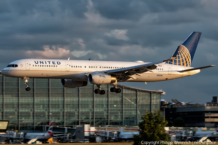 United Airlines Boeing 757-224 (N13138) | Photo 194147