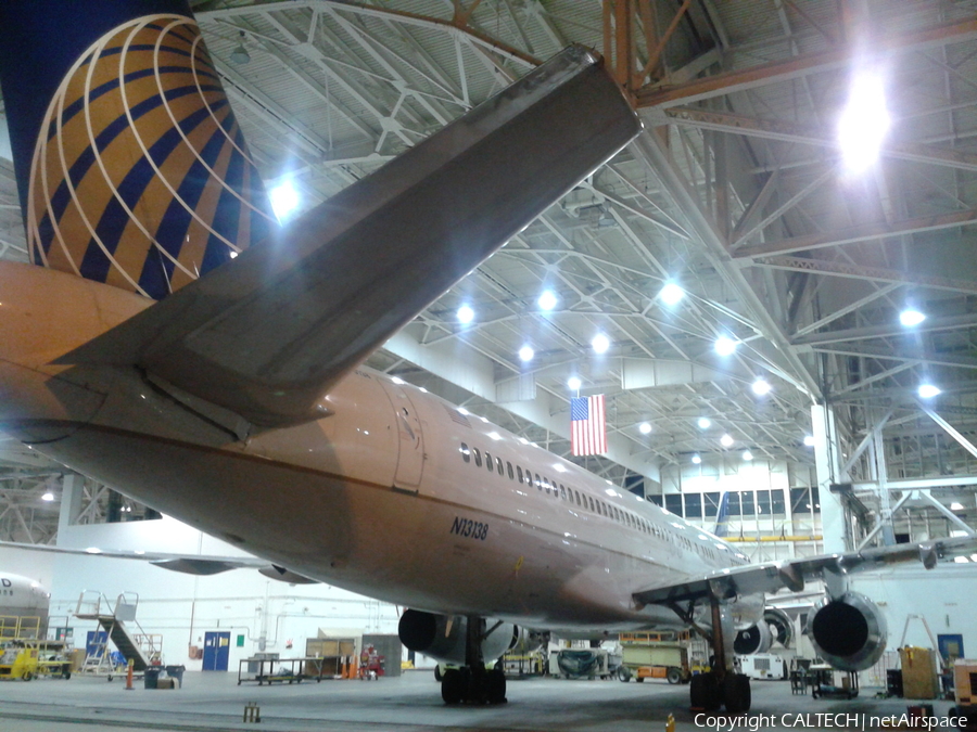 United Airlines Boeing 757-224 (N13138) | Photo 32228