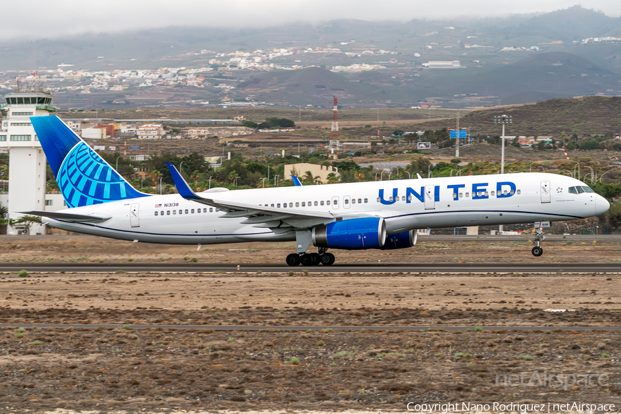 United Airlines Boeing 757-224 (N13138) | Photo 513818