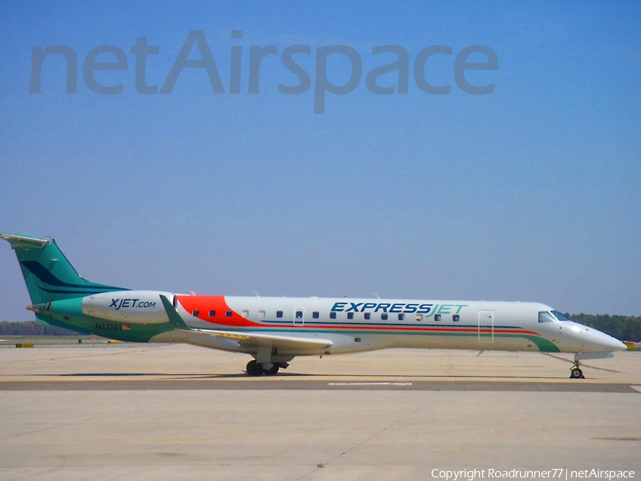 ExpressJet Embraer ERJ-145XR (N13161) | Photo 61626