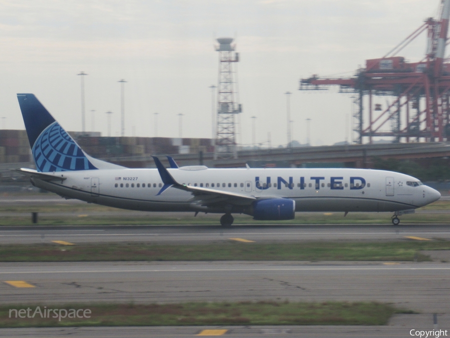 United Airlines Boeing 737-824 (N13227) | Photo 468749
